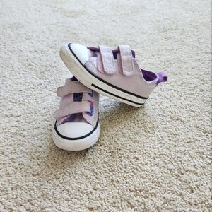 Converse all star sneakers toddler size 6 purple